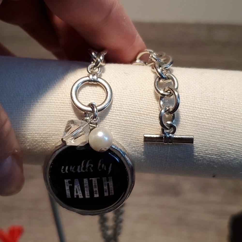 ⚘️NWT MOTIVATIONAL NECKLACE - Picture 6 of 10